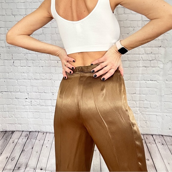Vintage metallic gold, satin pleated trousers - Picture 4 of 11